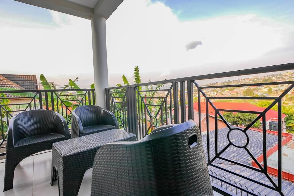 Ultra Modern Apartment In Nyarutarama Kigali Buitenkant foto