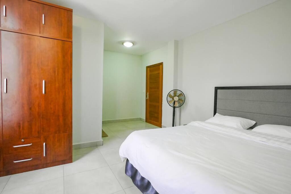 Ultra Modern Apartment In Nyarutarama Kigali Buitenkant foto