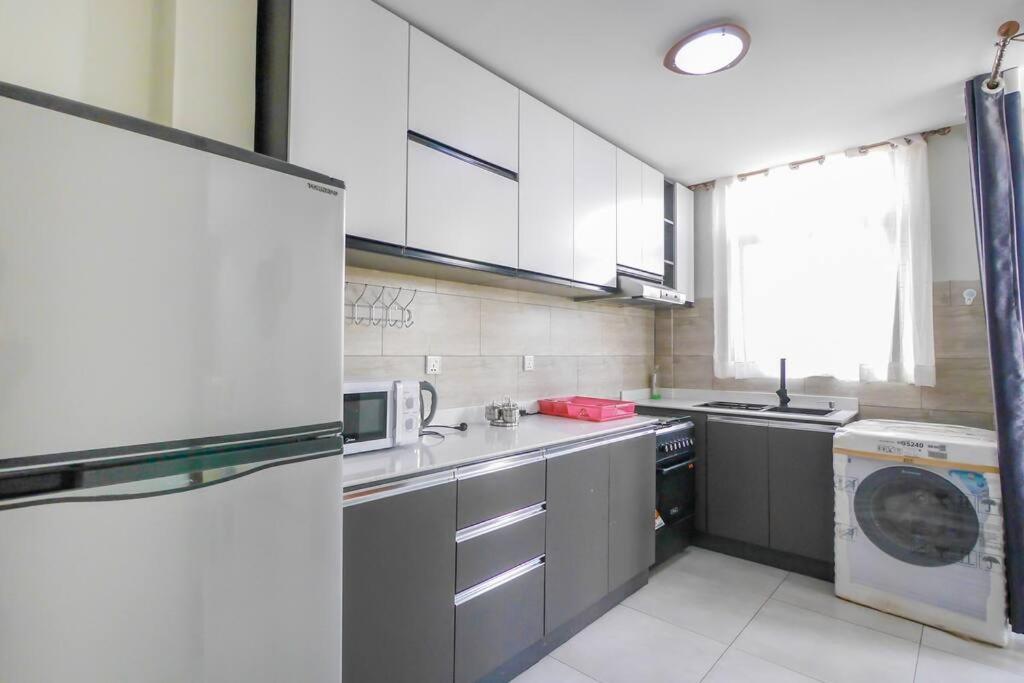 Ultra Modern Apartment In Nyarutarama Kigali Buitenkant foto