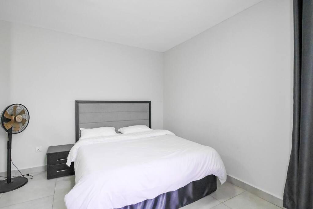 Ultra Modern Apartment In Nyarutarama Kigali Buitenkant foto
