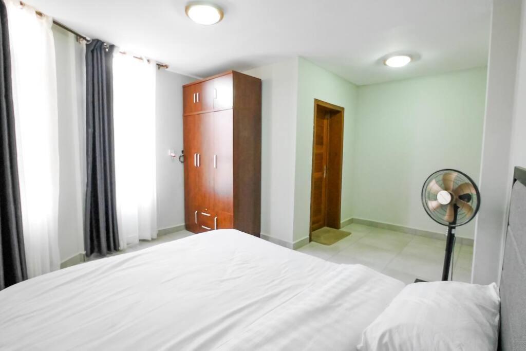 Ultra Modern Apartment In Nyarutarama Kigali Buitenkant foto